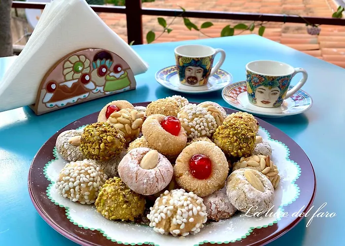 La Luce Del Faro * Чефалу