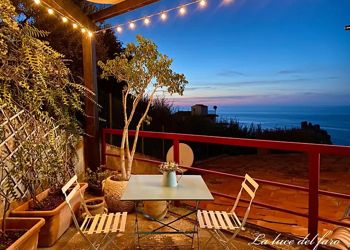 La Luce Del Faro Apartament *